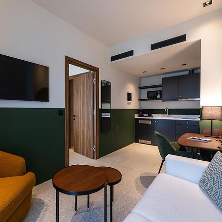 Evripidou 7 - Kalamata Mediterranean Suites エクステリア 写真