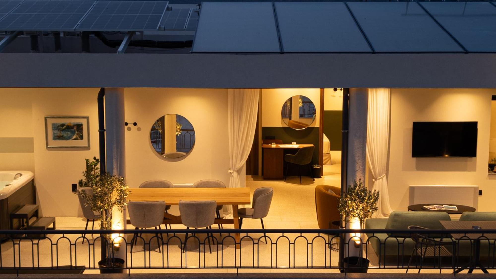 Evripidou 7 - Kalamata Mediterranean Suites エクステリア 写真