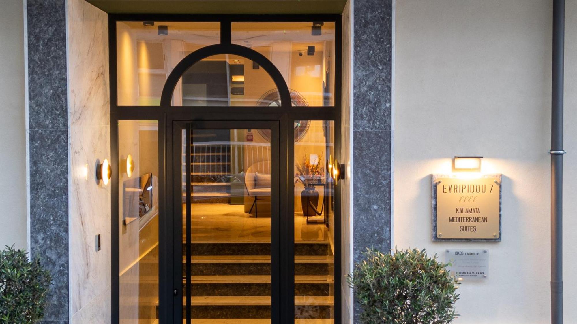 Evripidou 7 - Kalamata Mediterranean Suites エクステリア 写真