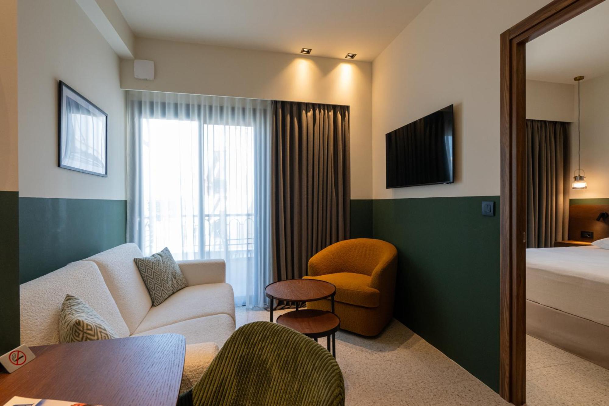 Evripidou 7 - Kalamata Mediterranean Suites エクステリア 写真