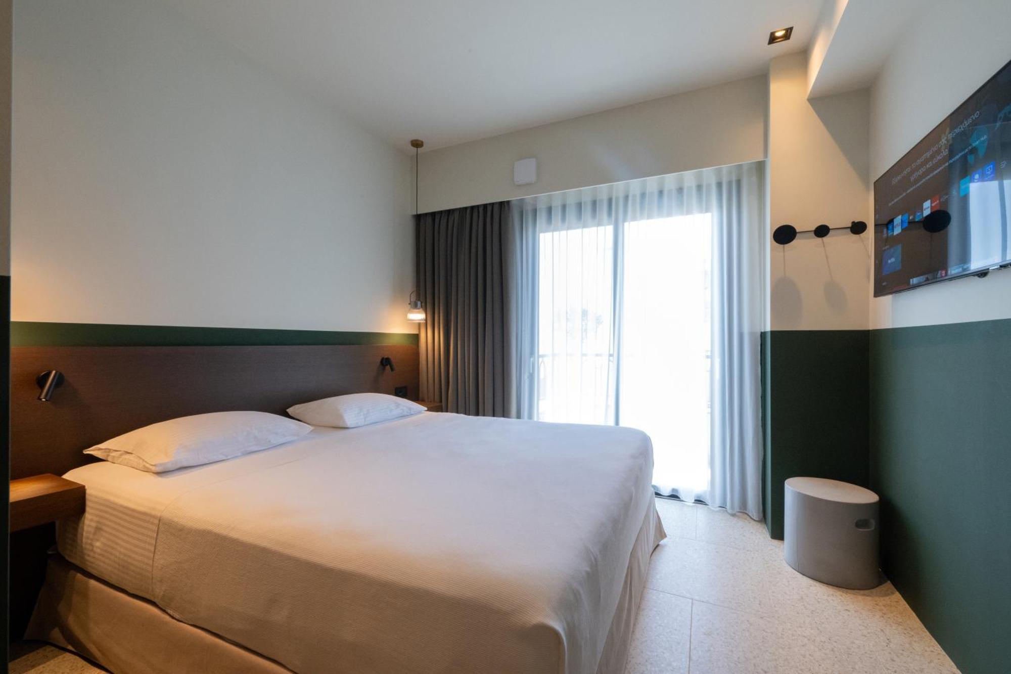 Evripidou 7 - Kalamata Mediterranean Suites エクステリア 写真
