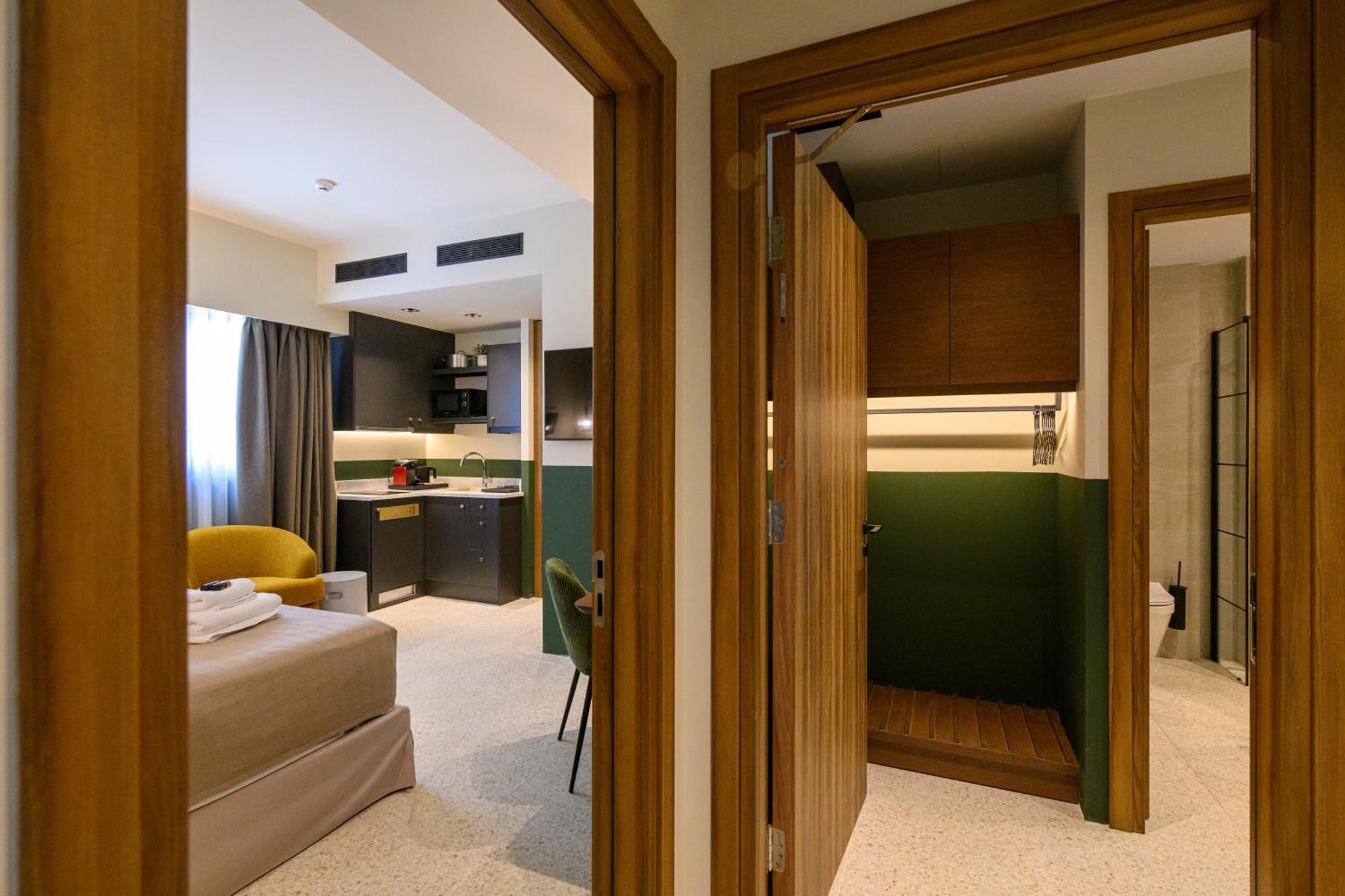 Evripidou 7 - Kalamata Mediterranean Suites エクステリア 写真
