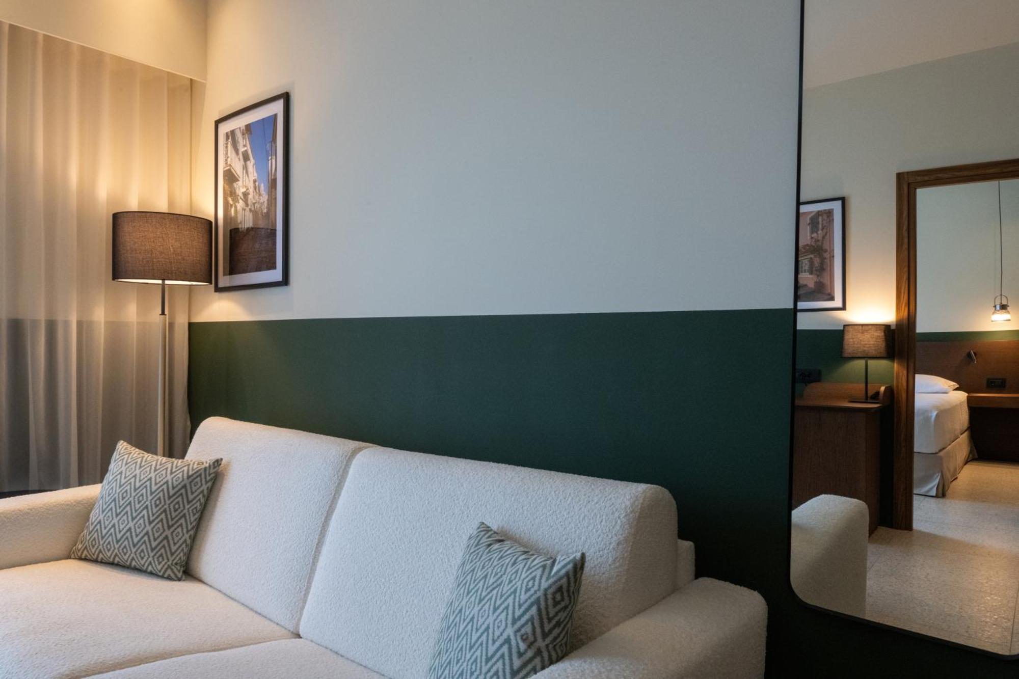 Evripidou 7 - Kalamata Mediterranean Suites エクステリア 写真