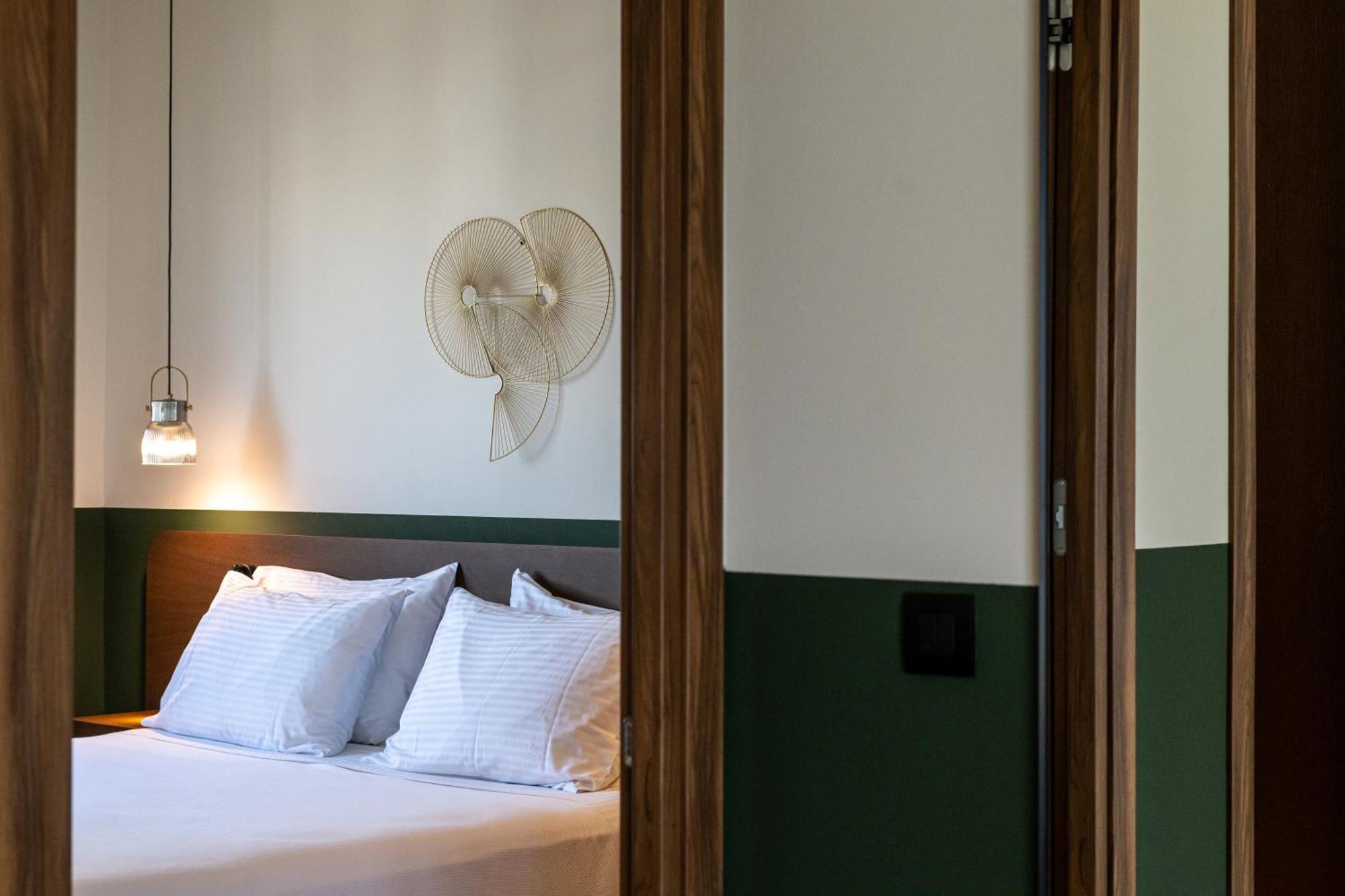 Evripidou 7 - Kalamata Mediterranean Suites エクステリア 写真