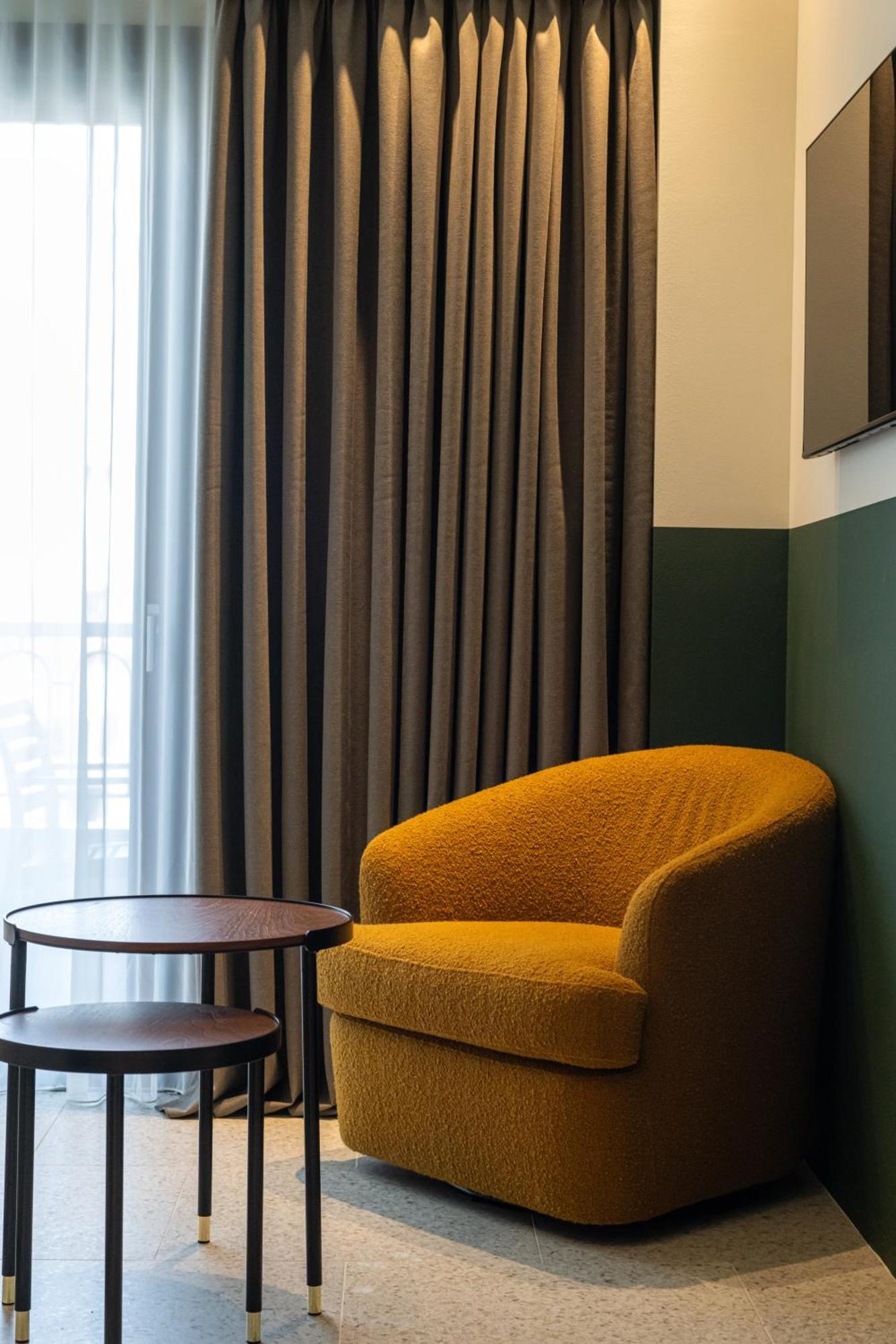 Evripidou 7 - Kalamata Mediterranean Suites エクステリア 写真